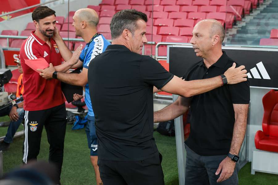 Bruno Pinheiro cumprimenta Marco Silva Bruno Pinheiro cumprimenta Marco Silva