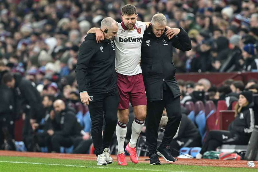 Fullkrug had to be helped off the pitch