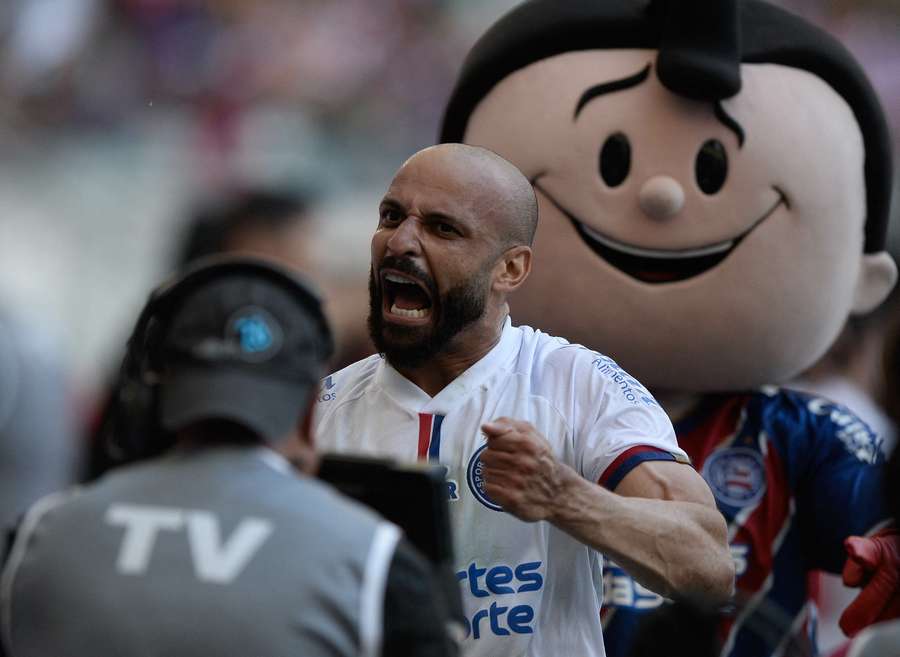 Thaciano celebra após abrir o placar na Fonte Nova Thaciano celebra após abrir o placar na Fonte Nova