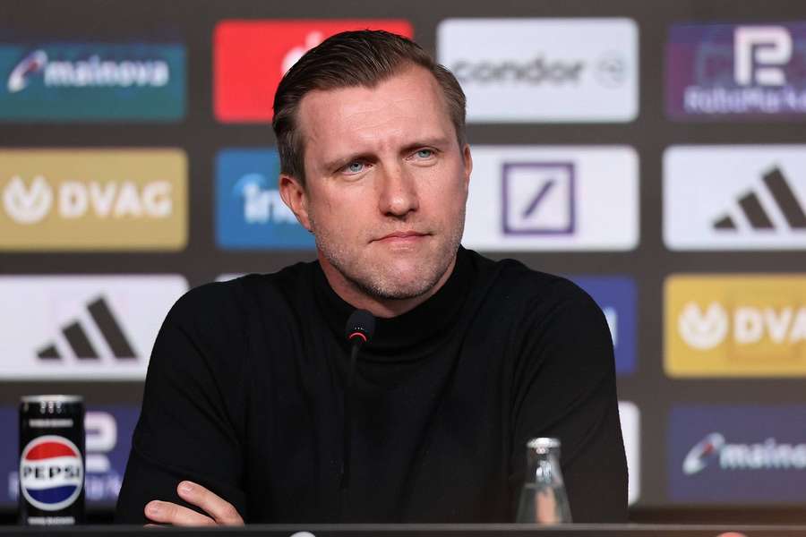 Markus Krösche lässt sich nicht in die Karten blicken.