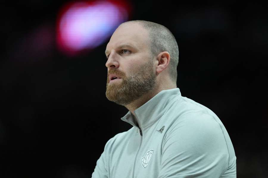 Taylor Jenkins, nuevo entrenador de los Bucks
