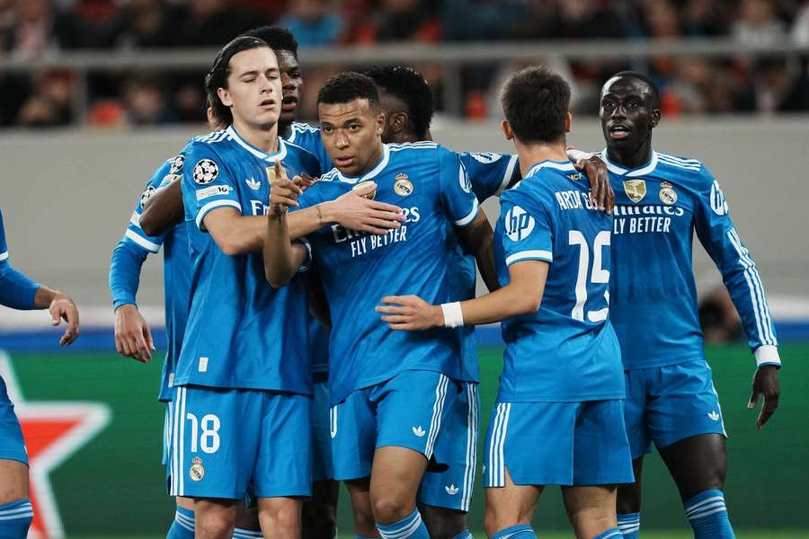 Exakt 6 Minuten und 42 Sekunden benötigte der Superstar für seinen Dreierpack Exakt 6 Minuten und 42 Sekunden benötigte der Superstar für seinen Dreierpack