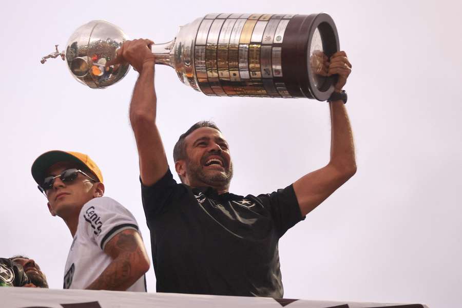 Arthur Jorge conquistou a Libertadores com o Botafogo Arthur Jorge conquistou a Libertadores com o Botafogo