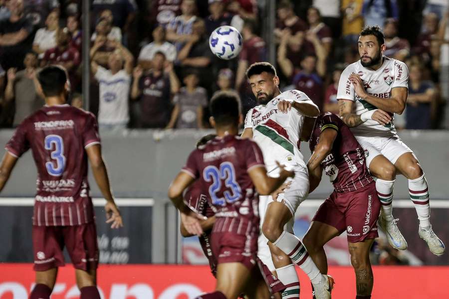 Fluminense sofreu no segundo tempo em Caxias Fluminense sofreu no segundo tempo em Caxias