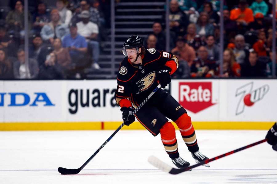 Šustr hrál NHL také za Anaheim.