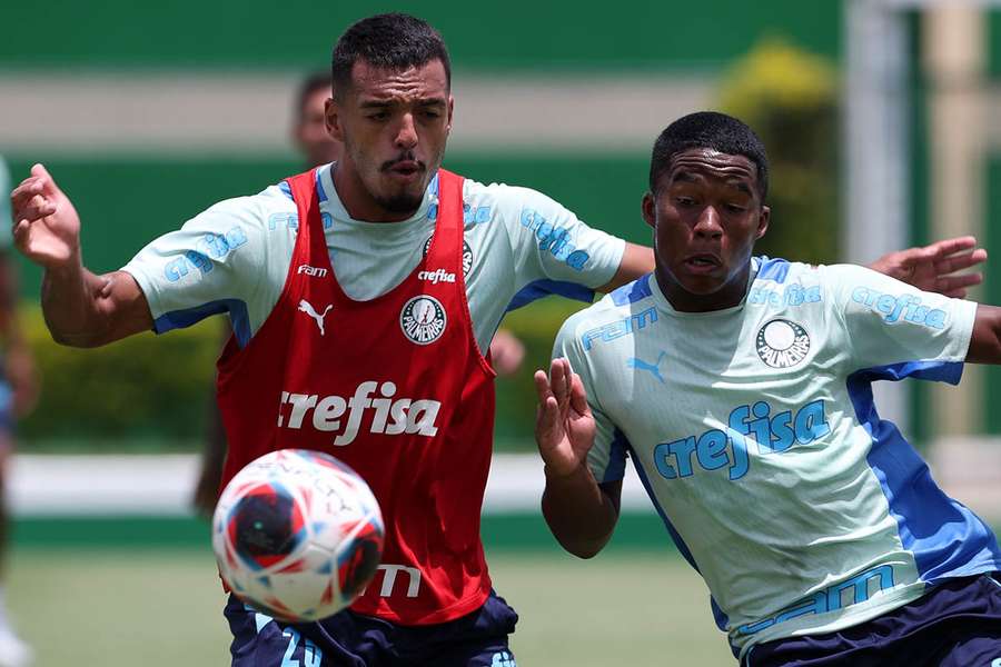 Gabriel Menino e Endrick no primeiro treino pós-título da Supercopa