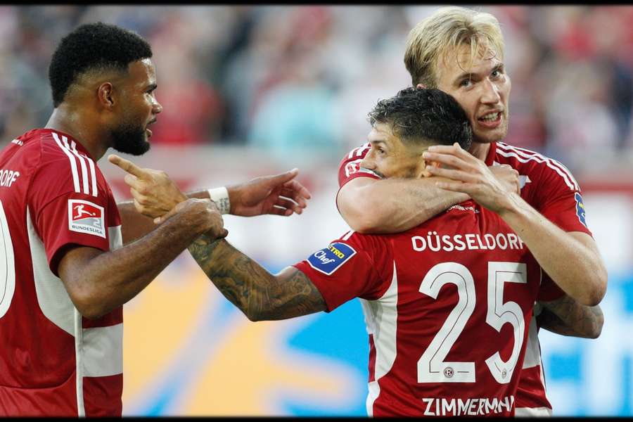 2. Liga: Düsseldorf springt an Tabellenspitze - St. Pauli gegen Braunschweig QRemis