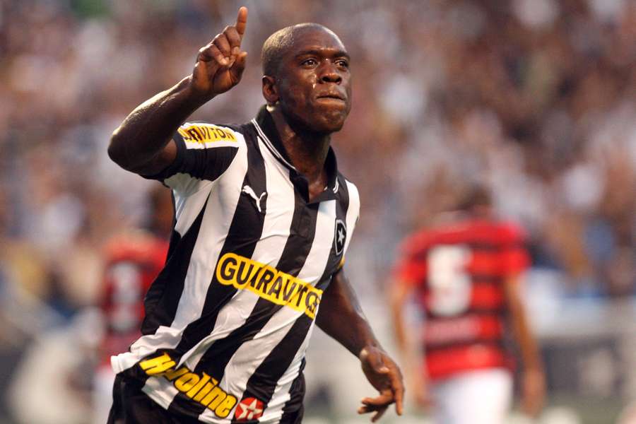 Seedord celebra gol com a camisa do Botafogo Seedord celebra gol com a camisa do Botafogo