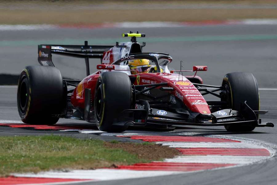 Formula 1, Hamilton rivela: "Ho dato tutto, ma è difficile tenere dietro la Mercedes"