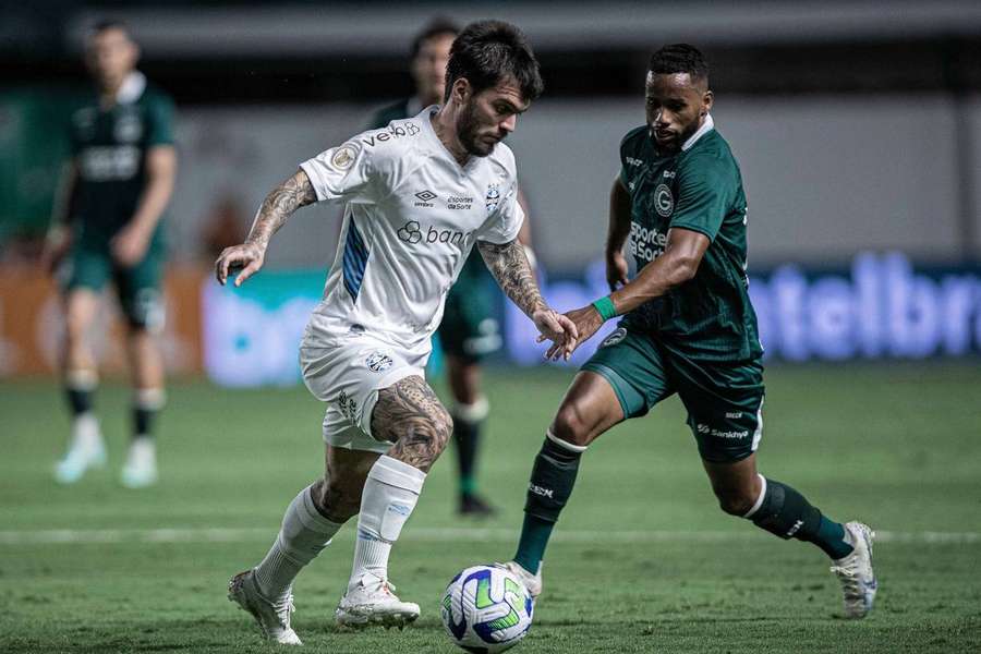 Goiás e Grêmio fizeram jogo muito disputado na Serrinha