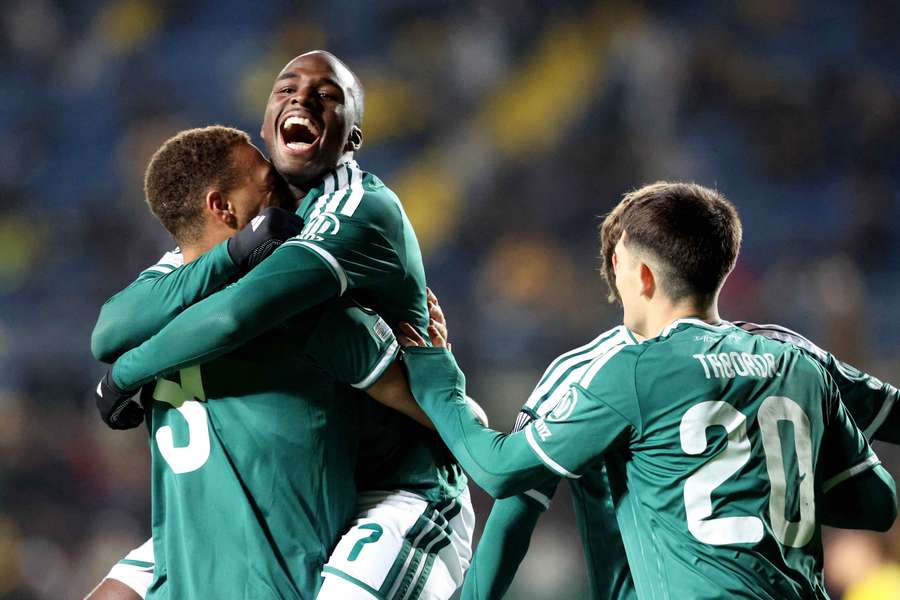 Dressers bisou frente ao Kairat