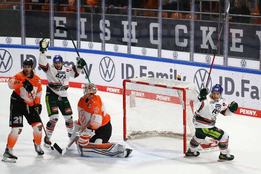 Augsburg verspielte eine 6:2 Führung gegen Wolfsburg, gewann dann aber noch in Overtime