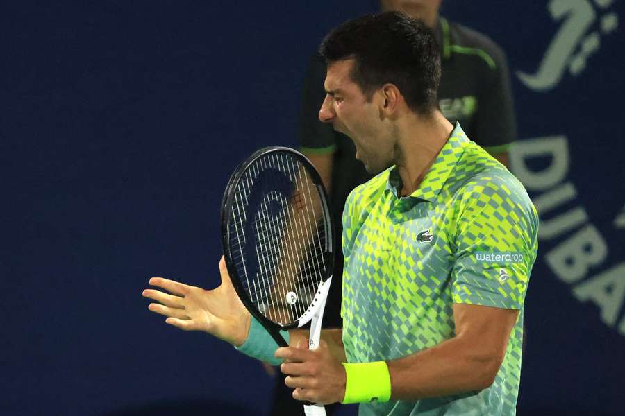 Djokovic vence polonês e vai à semifinal do ATP 500 de Dubai, tênis