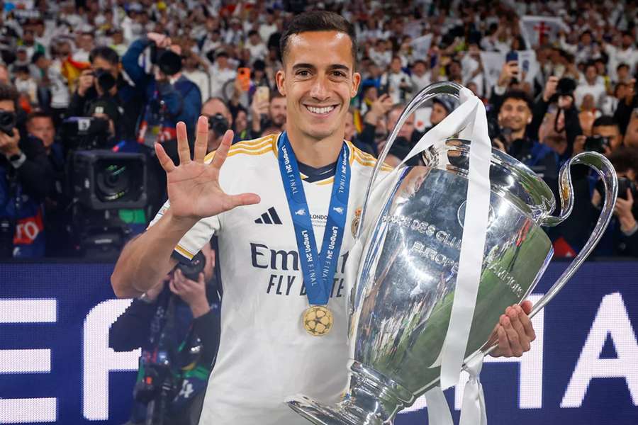 Lucas Vázquez, com a sua quinta Liga dos Campeões (2024) Lucas Vázquez, com a sua quinta Liga dos Campeões (2024)