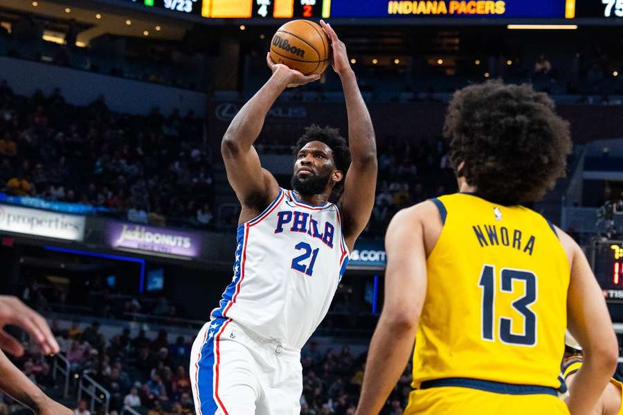 Embiid se stále drží na prvním místě pořadí nejlepších střelců soutěže.