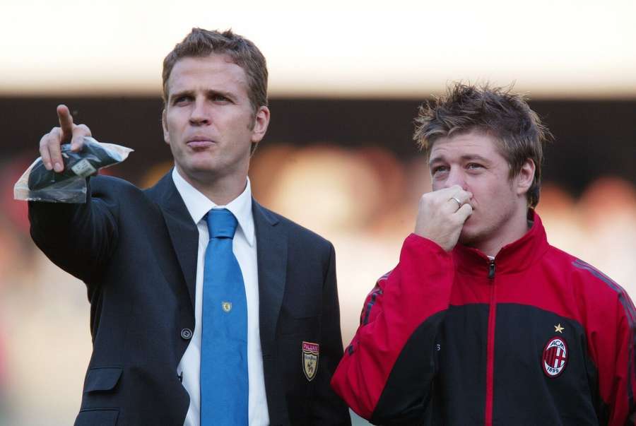 Oliver Bierhoff (esq.) com Thomas Helveg (dir.) nos tempos do AC Milan