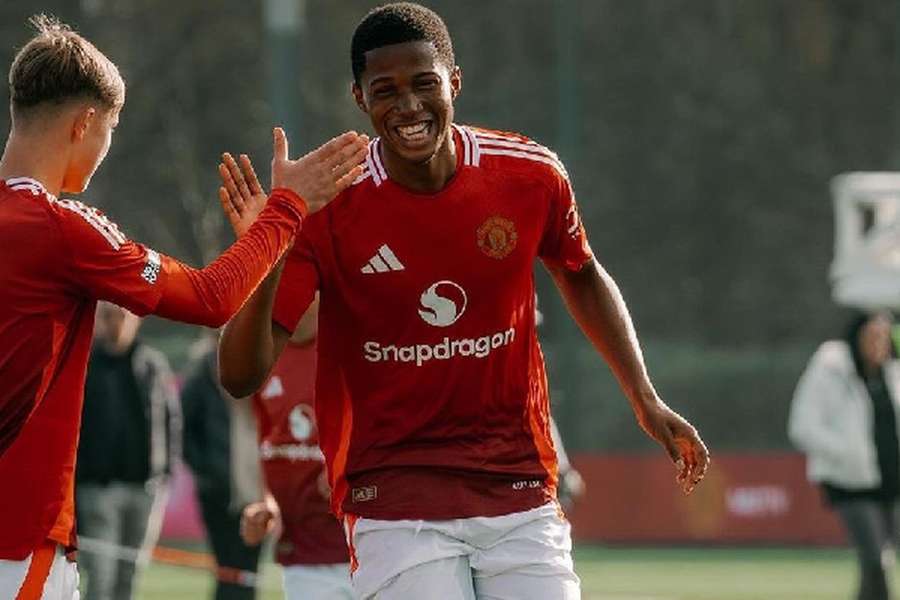 Obi-Martin, avançado de 16 anos do Manchester United