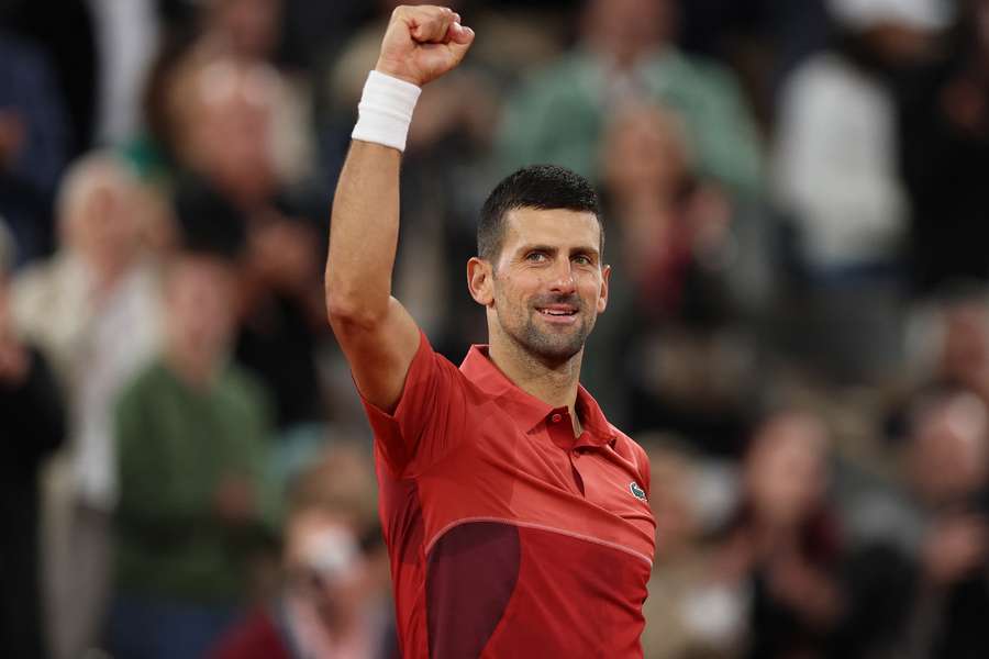 Djokovic venceu Carballes Baena em sets diretos