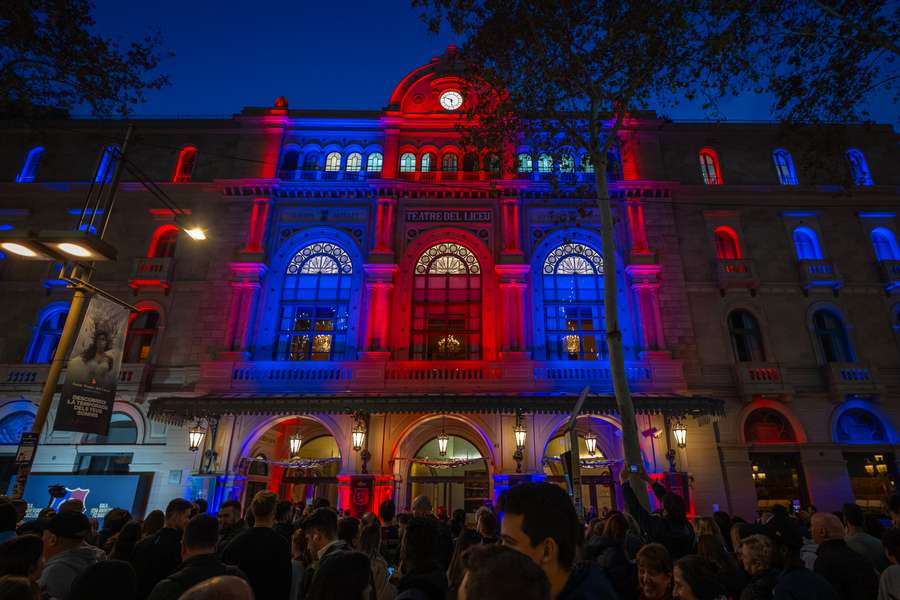 El Liceo, de azulgrana El Liceo, de azulgrana