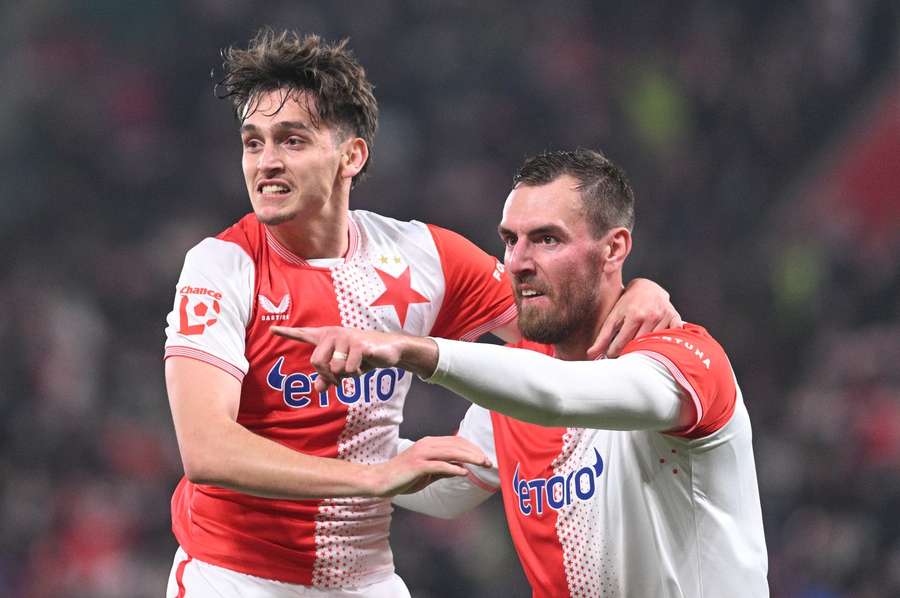 Tomáš Chorý a Mojmír Chytil řídili výhru Slavie v derby.