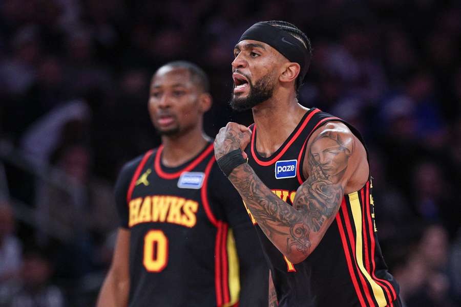 Alexander-Walker com os Hawks