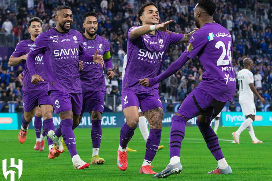 Kaio César abriu caminho à goleada na estreia a marcar pelo Al Hilal