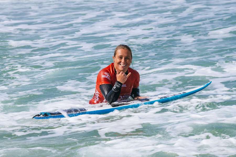 Yolanda Hopkins ficou no primeiro lugar na quinta bateria da ronda de 32