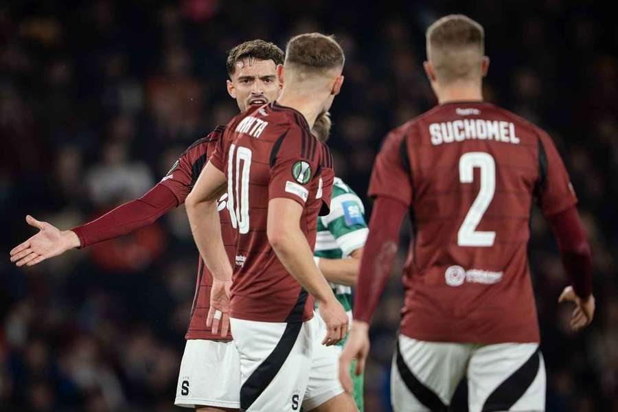 Między Rrahmanim a Kuchtą na boisku bywa napięta atmosfera.