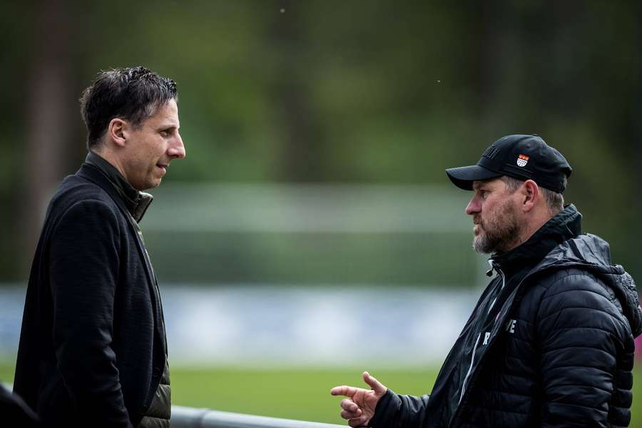 Christian Keller und Steffen Baumgart stehen trotz sportlicher Krise eng zusammen.
