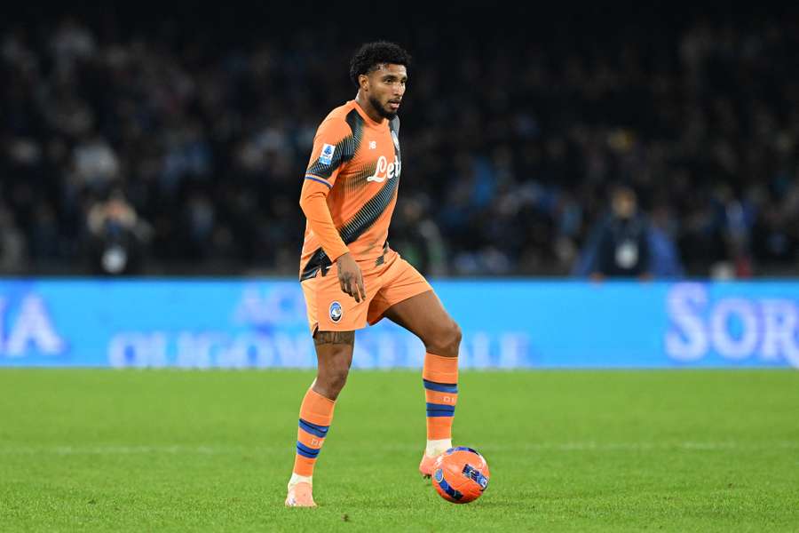 Ederson en acción con el Atalanta