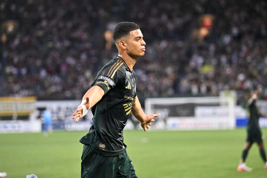 Rangers agree deal to sign Portland Timbers forward Kevin Kelsy