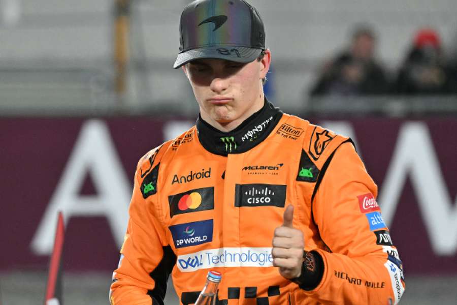 Lando Norris abriu passagem para Oscar Piastri na última volta