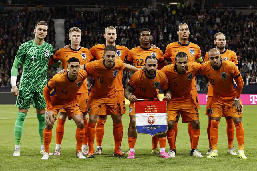 Het Nederlands elftal trapt op zondag 16 juni het EK af
