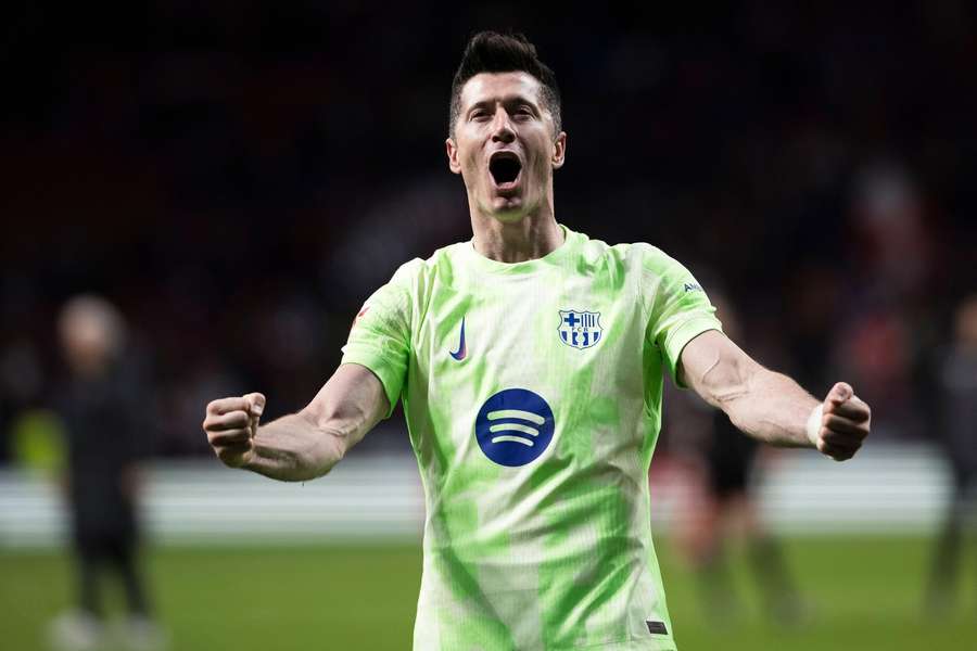 Lewandowski celebrates the victory