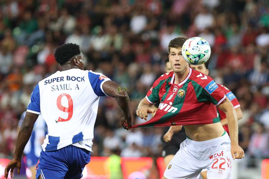 Szalai em duelo com Samu Szalai em duelo com Samu