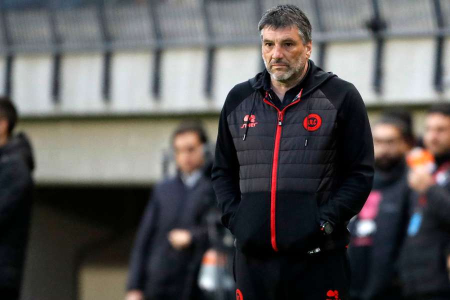 Gerardo Ameli dirigirá un partido a la selección de Perú Gerardo Ameli dirigirá un partido a la selección de Perú