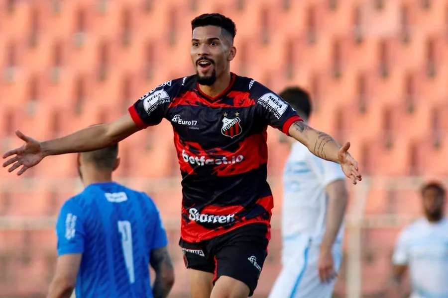 Paulo Victor leva seis golos em 33 jogos no Ituano