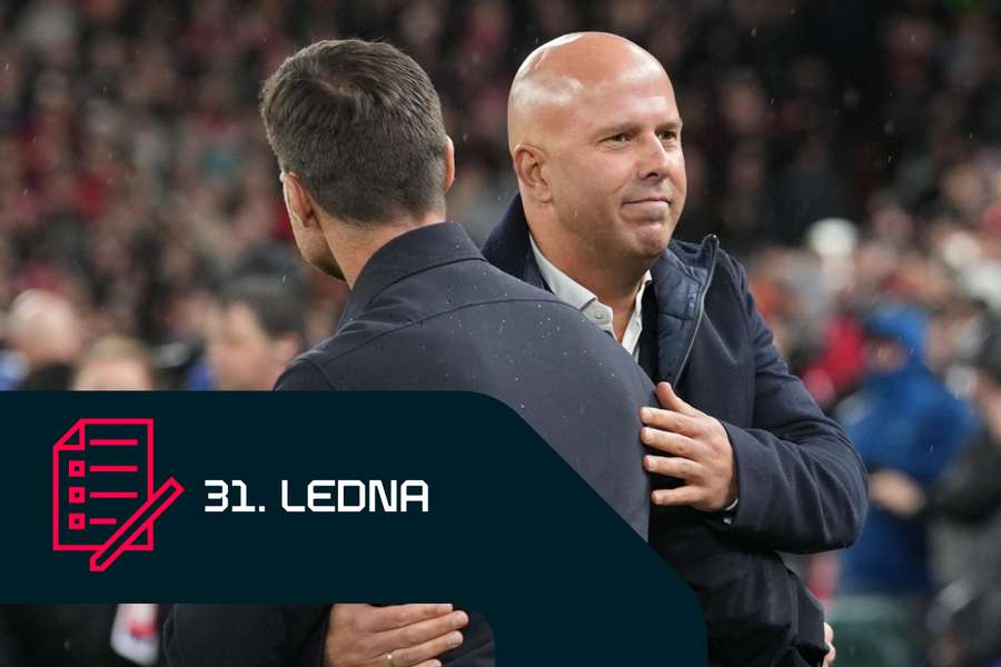 Arenho Slota by mohl v Liverpoolu vystřídat Xabi Alonso. Arenho Slota by mohl v Liverpoolu vystřídat Xabi Alonso.