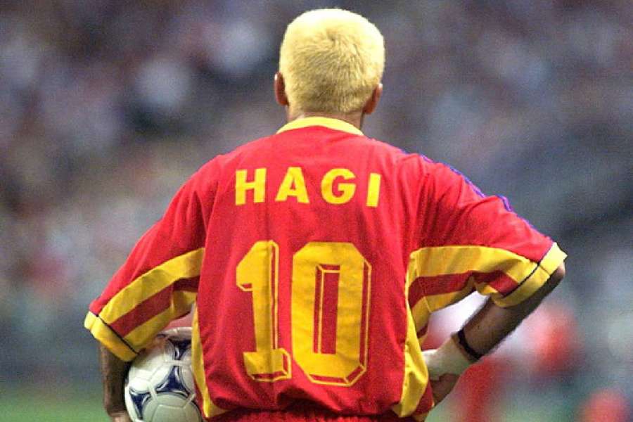 Gheorghe Hagi în meciul cu Tunisia de la Cupa Mondială din 1998