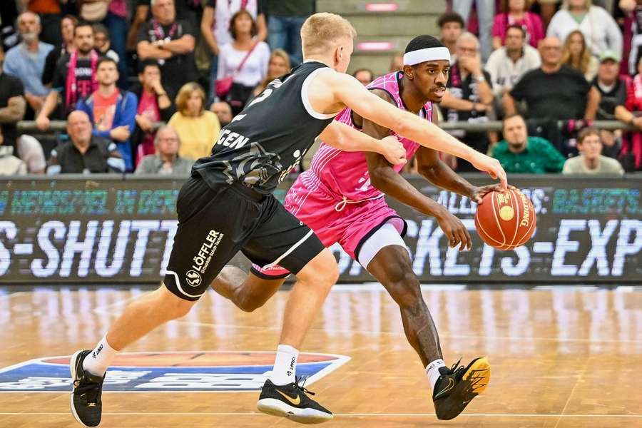 Basketball: Telekom Baskets Bonn haben einen katastrophalen Saisonstart hingelegt.