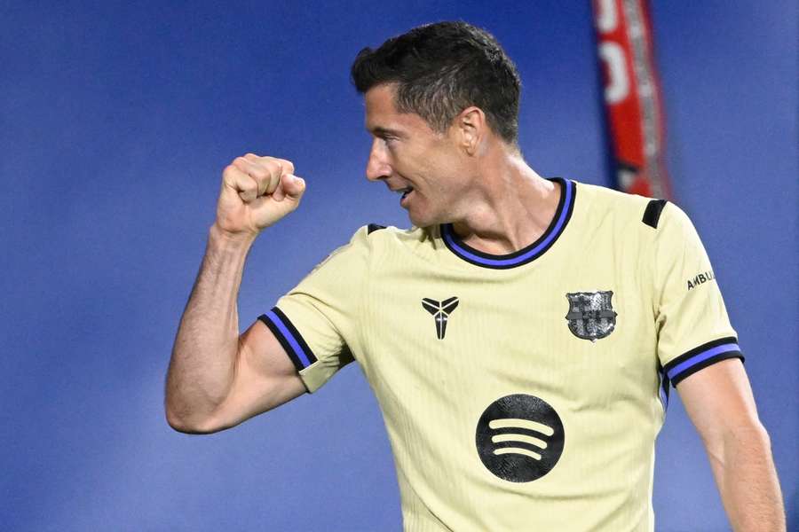 Robert Lewandowski reacționează după golul marcat cu Osauna