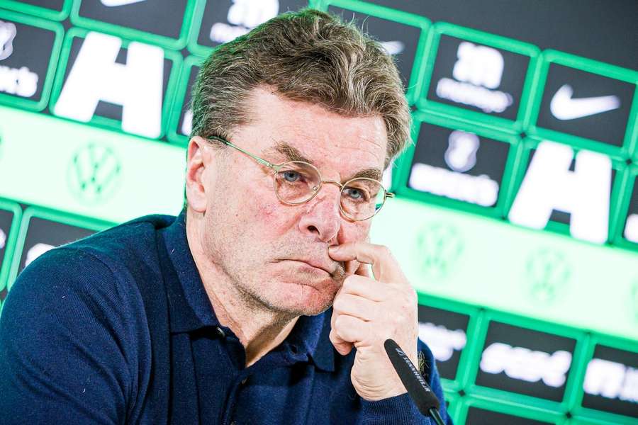 Dieter Hecking und der VfL Wolfsburg starten am Samstag in Hoffenheim in die Mission Klassenerhalt.