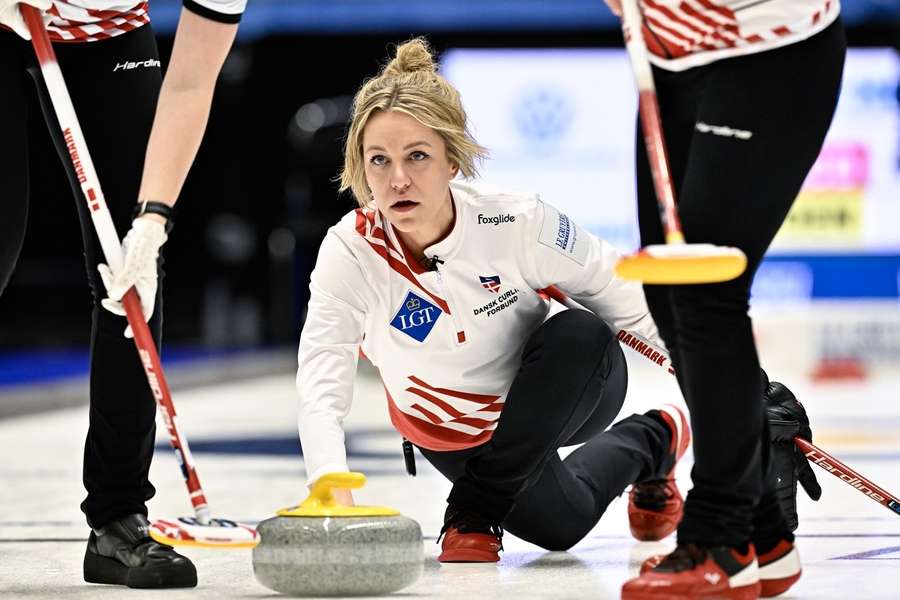 Danske curlingkvinder fortsætter VM-nedtur mod USA: Taber 2-7