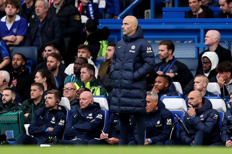 Šéf Chelsea Enzo Maresca vyhlíží zápas s Liverpoolem.