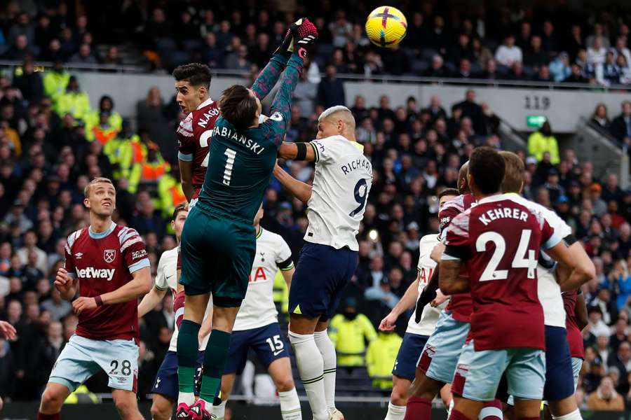 Fabianski era o dono da baliza do West Ham