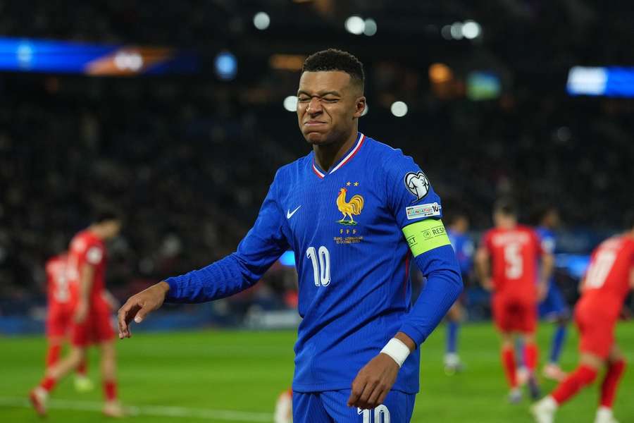 Mbappé do utkání s Islandem nezasáhne.