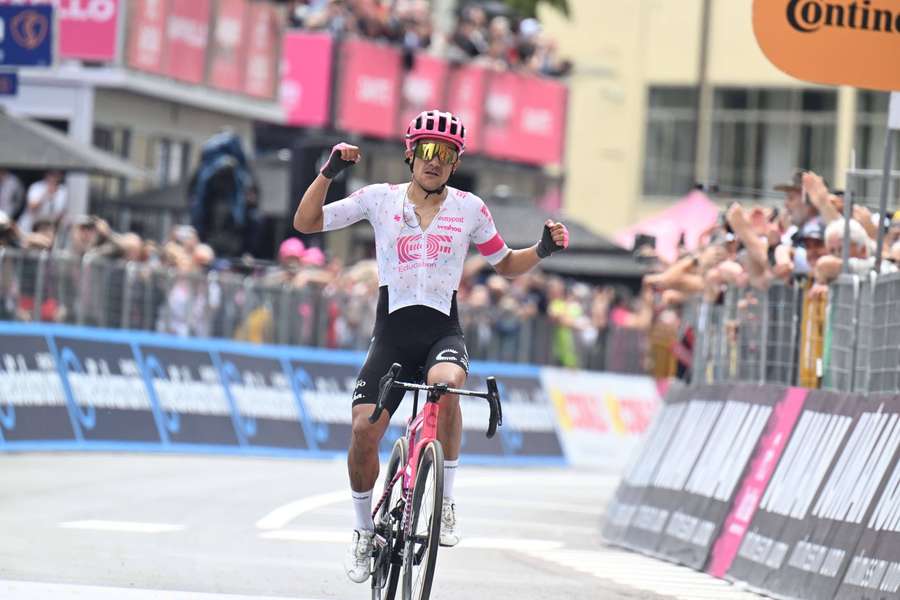 Richard Carapaz wygrał 11. etap Giro d'Italia, Isaac del Toro nadal liderem wyścigu