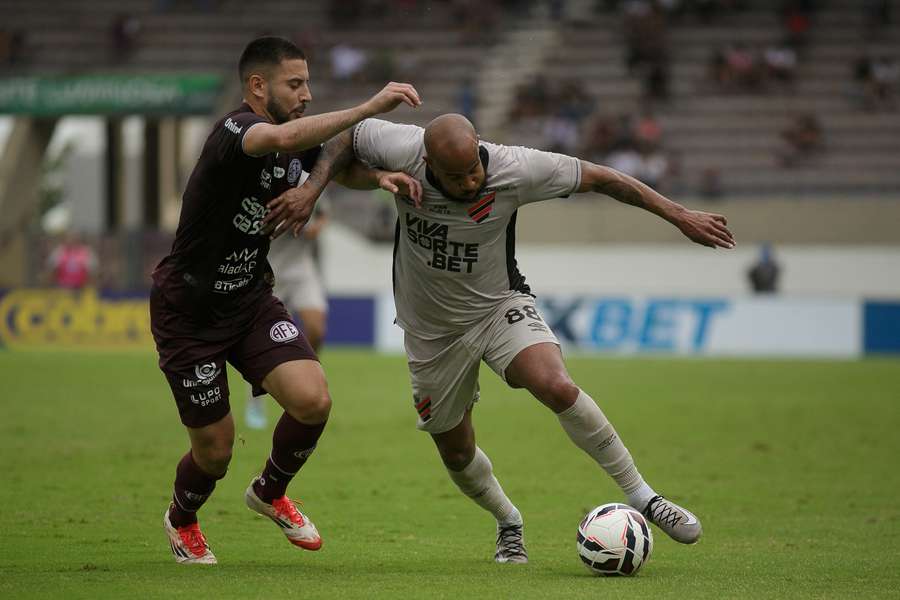 Athletico-PR arrancou para virada emocionante no último lance Athletico-PR arrancou para virada emocionante no último lance