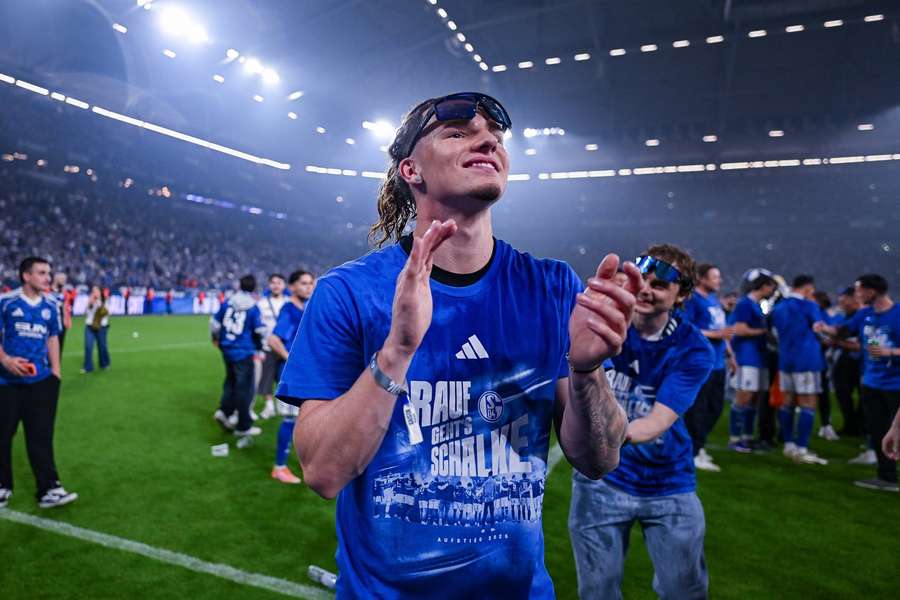 Wallentowitz bei der Aufstiegsfieer der Schalker