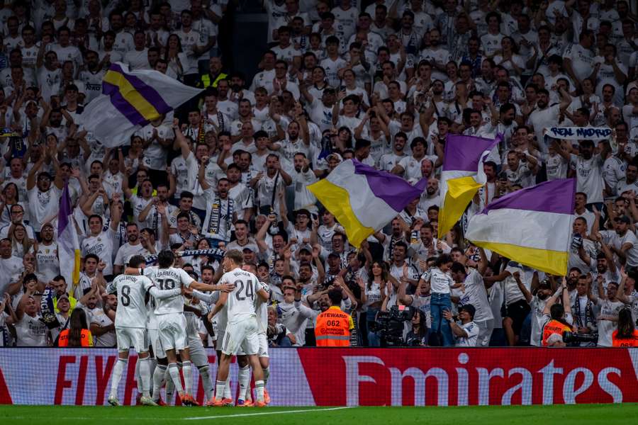 Il Real Madrid celebra un gol al Bernabéu